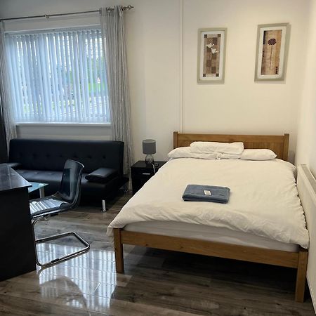 Zams Rooms Stoke-on-Trent Ngoại thất bức ảnh